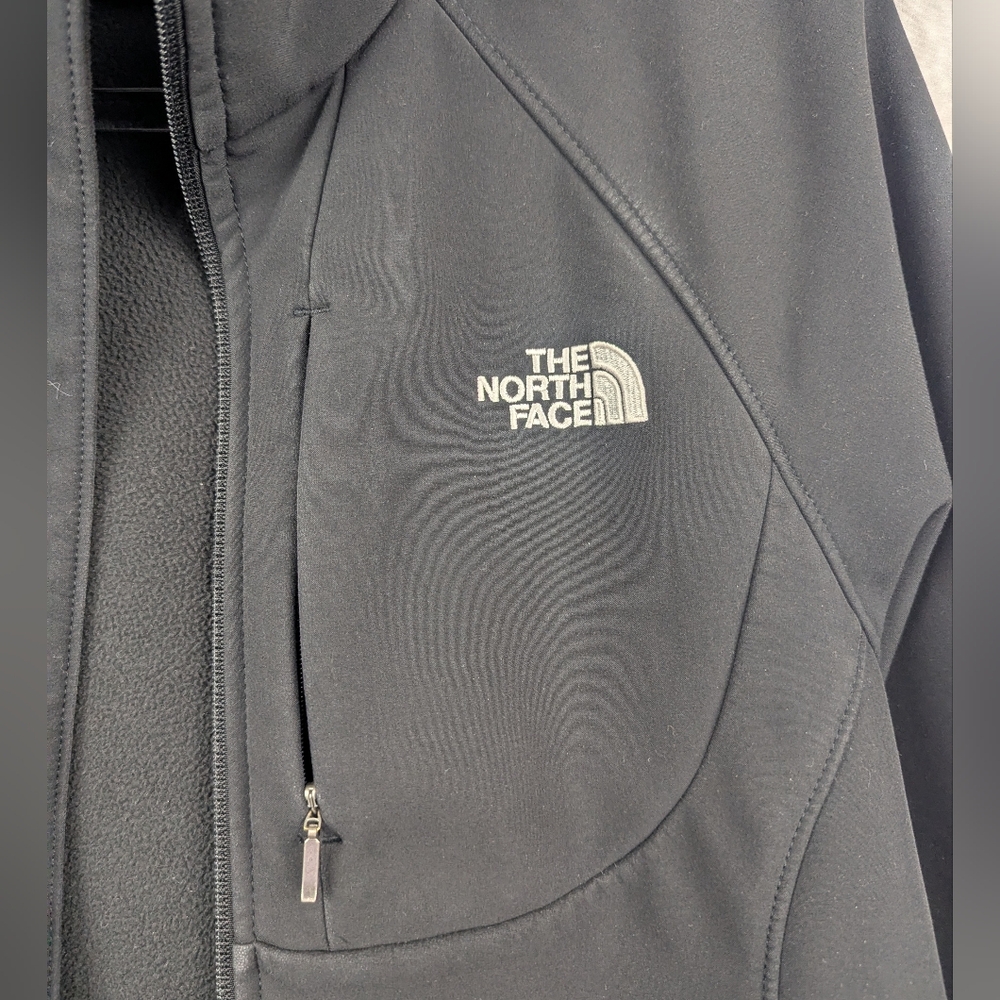 The North Face Medium Softshell Jacket Black - image 4